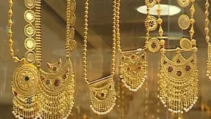 سوق الذهب يشهد حركة متواضعة وتأثيرات محتملة على أسعار عيار 21 في الفترة المقبلة